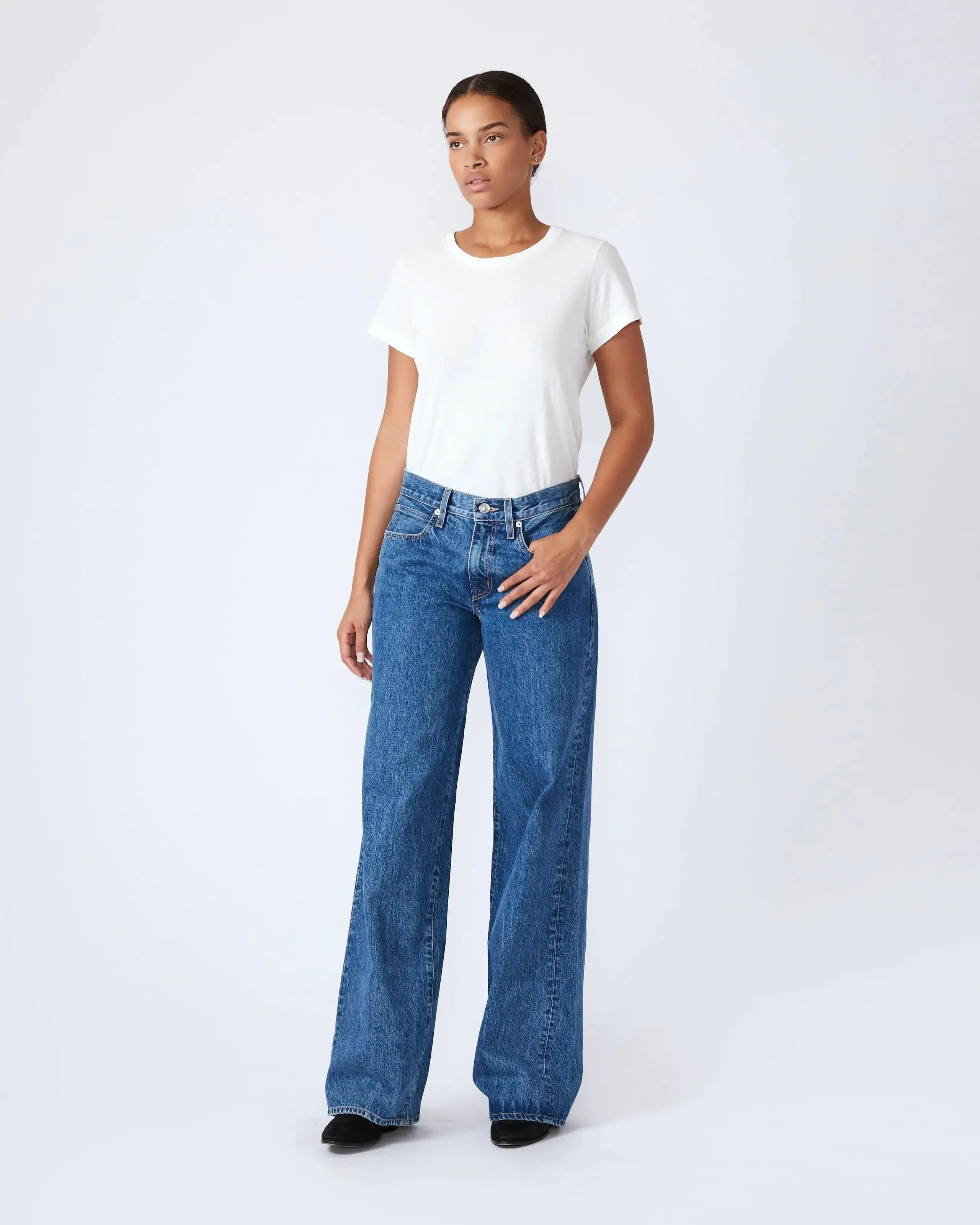 MICA LOW RISE WIDE LEG JEAN