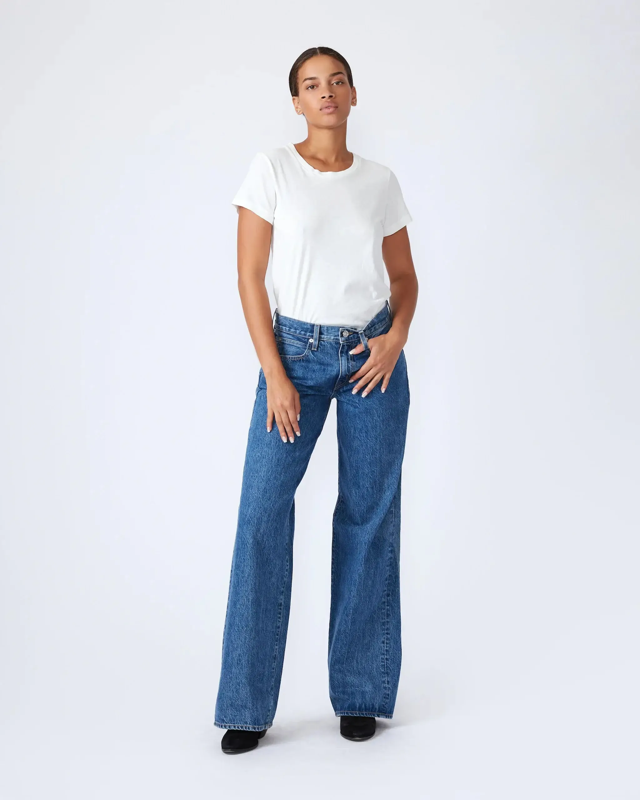 MICA LOW RISE WIDE LEG JEAN