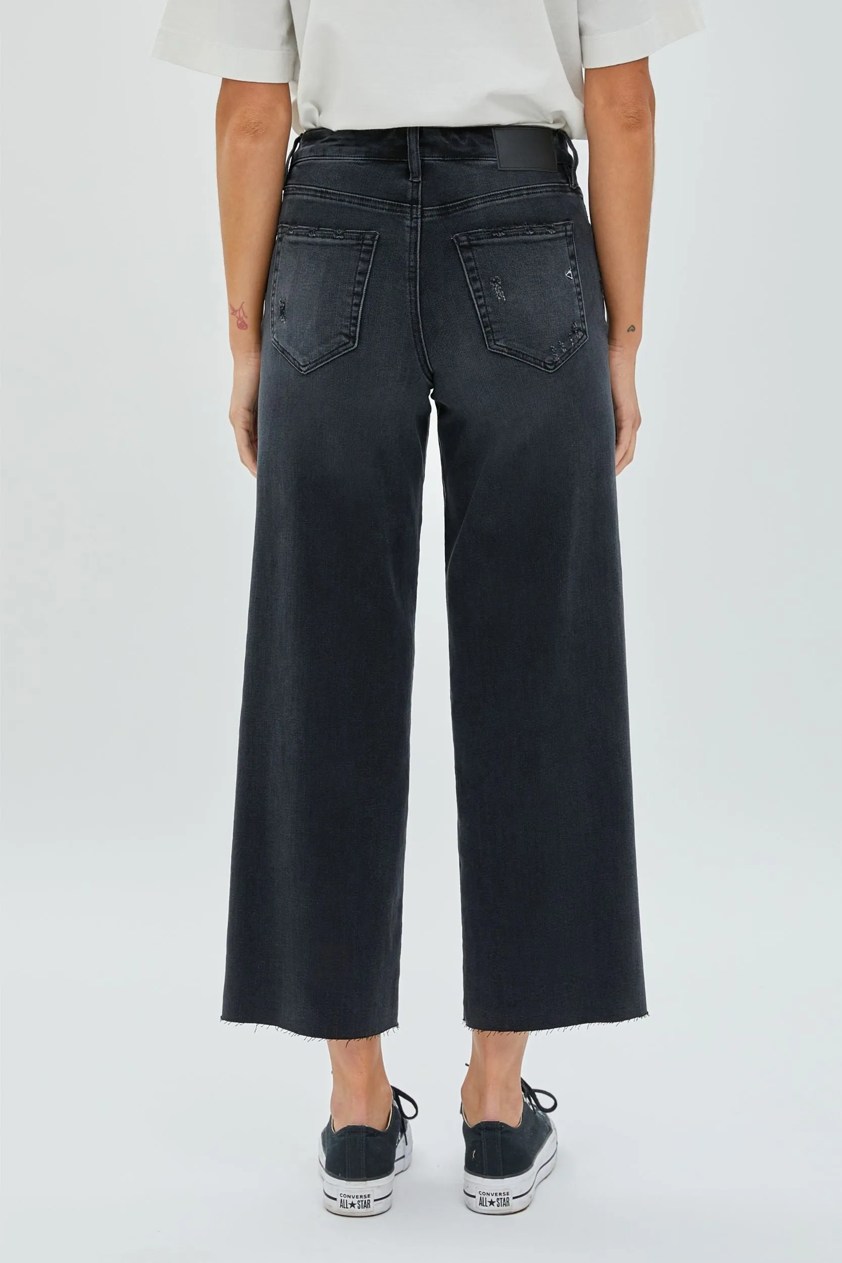 [NORI] Black Clean Cropped Wideleg