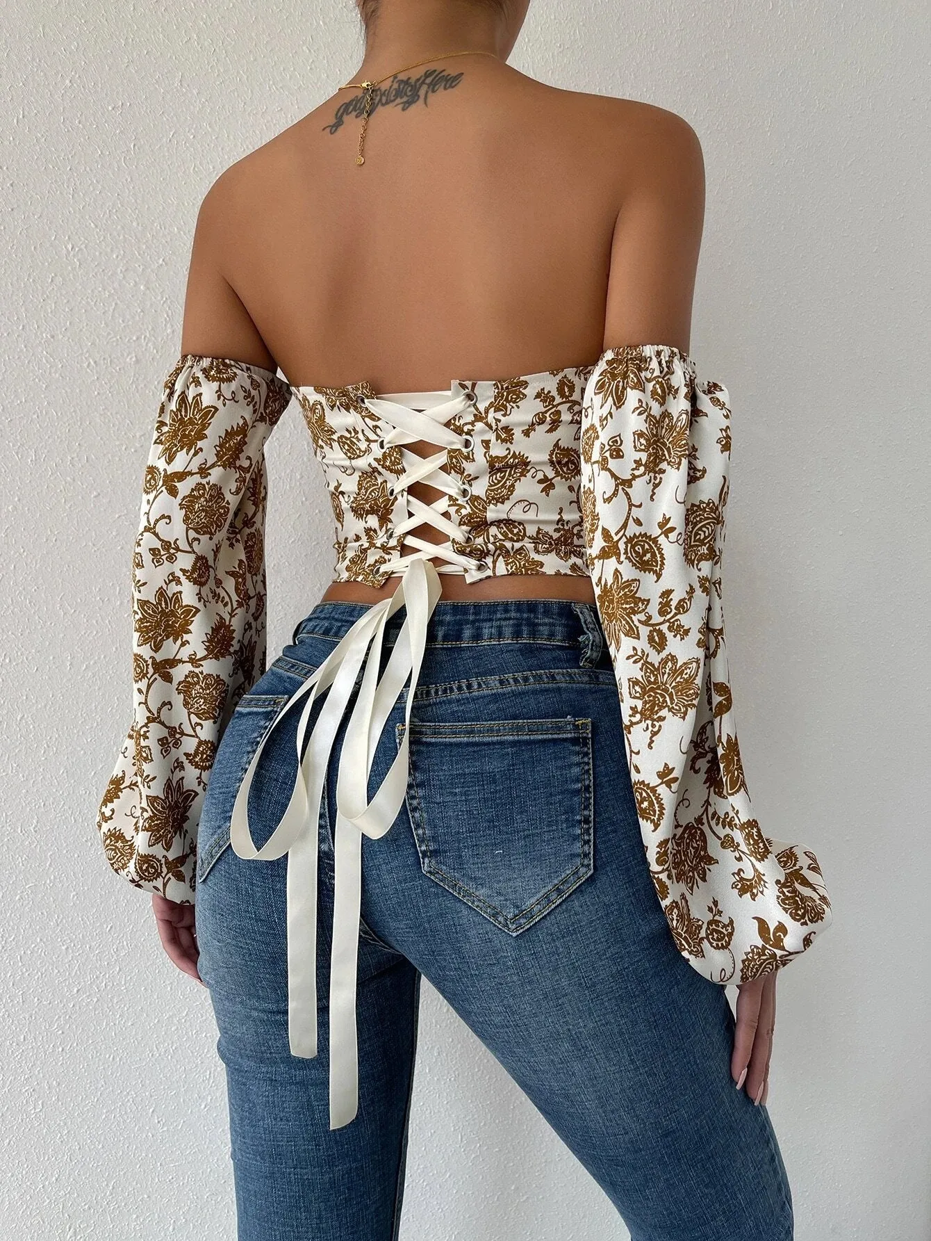 Privé Paisley Print off Shoulder Tie Backless Lantern Sleeve Crop Top