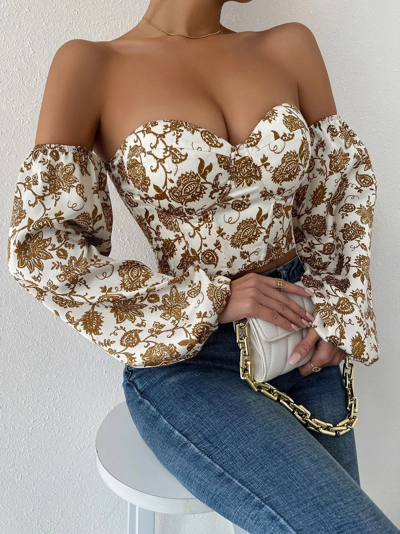 Privé Paisley Print off Shoulder Tie Backless Lantern Sleeve Crop Top